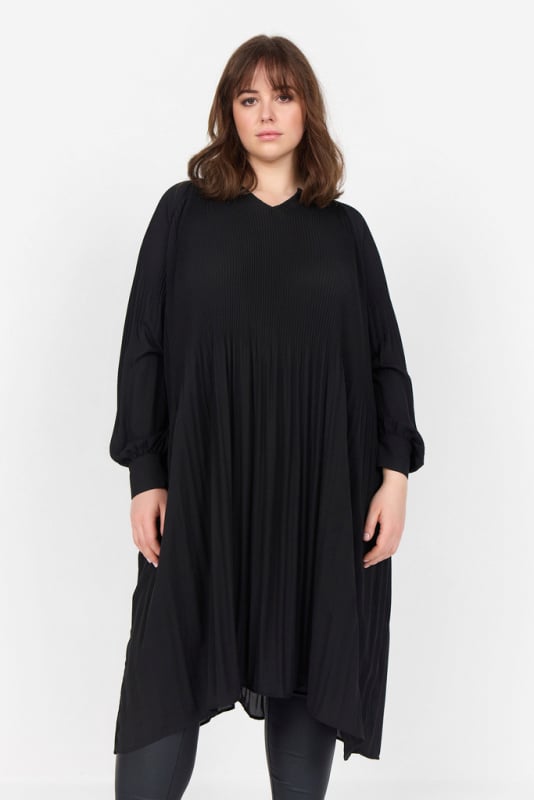 Curvy Wakersten 3 Kjole Sort